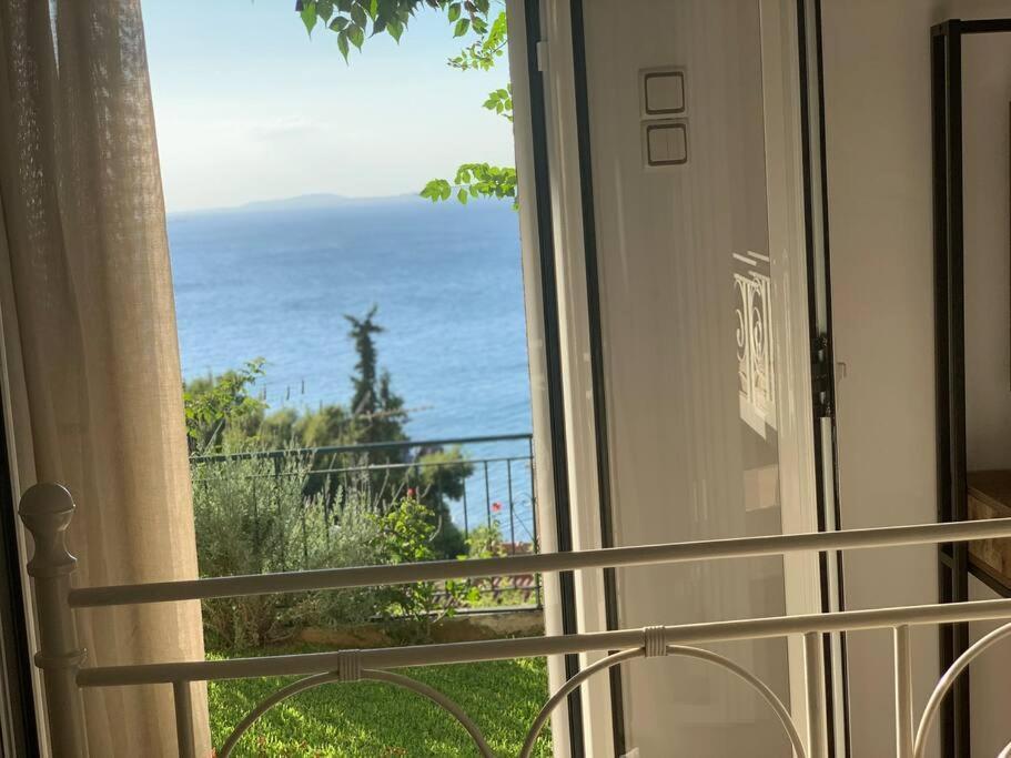Апартаменты Amfiteatrico Sea View - Kalamos Attiki Markopoulon Oropou Экстерьер фото