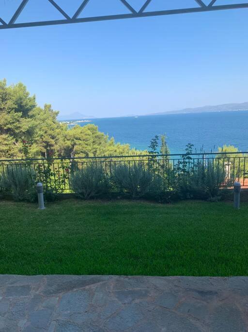 Апартаменты Amfiteatrico Sea View - Kalamos Attiki Markopoulon Oropou Экстерьер фото